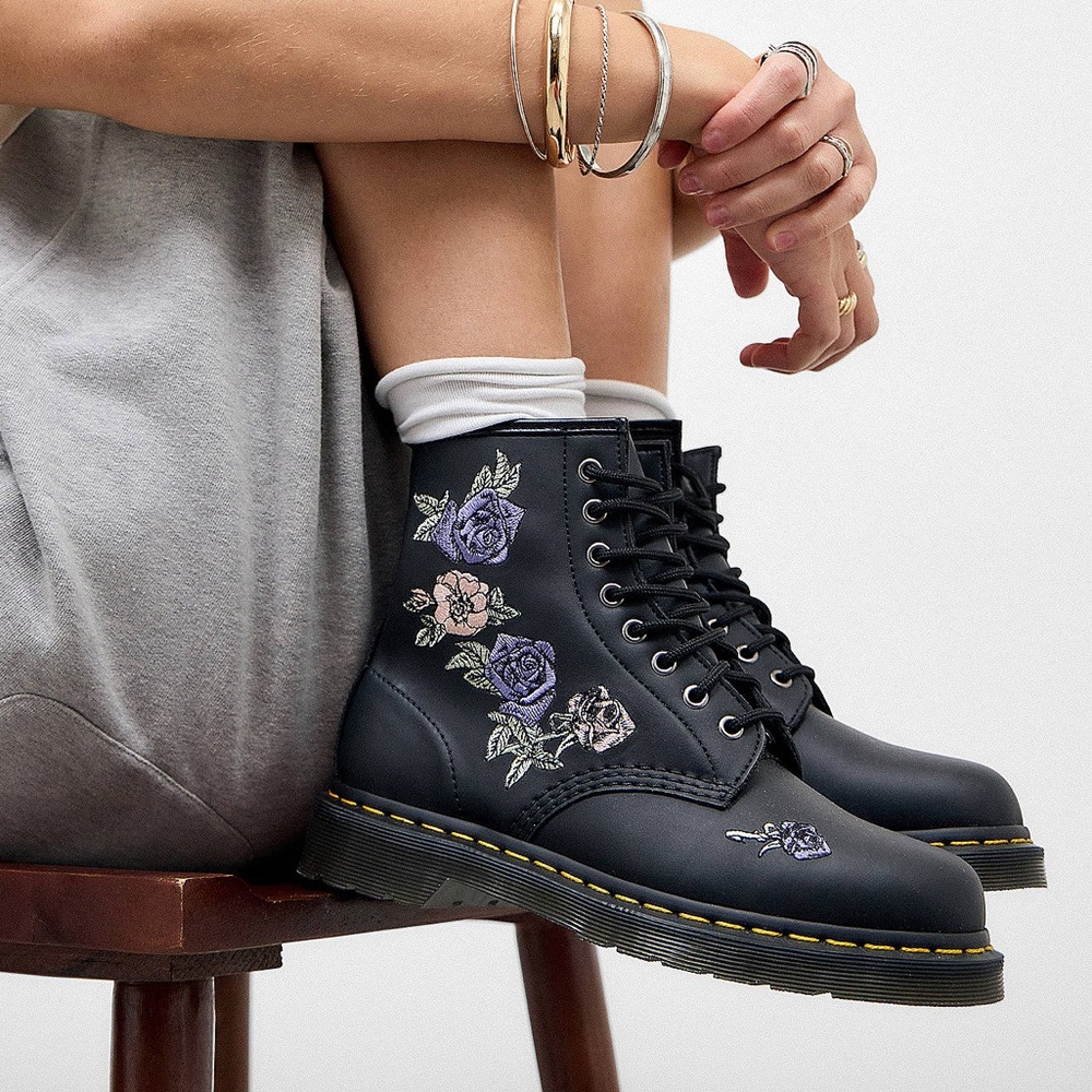 Dr. Martens 1460 Vonda Floral boots